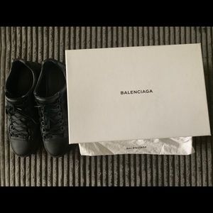 Balenciaga Arena low tops Sz43 (Authentic)